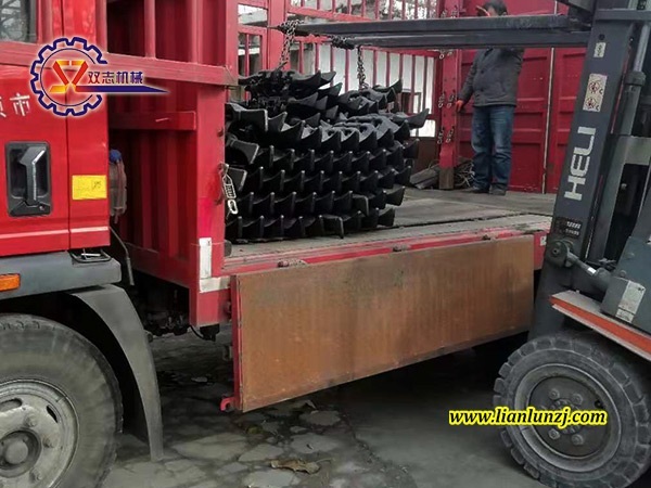 雙志機(jī)械<i style='color:red'>3ty-01刮板</i>裝車，您準(zhǔn)備好了嗎？