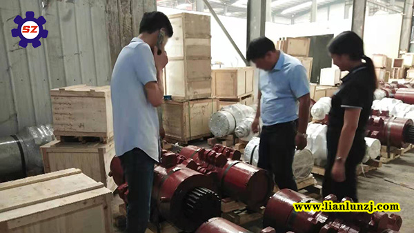 歡迎劉總來我廠參觀并達(dá)成鏈輪軸組維修新合作！