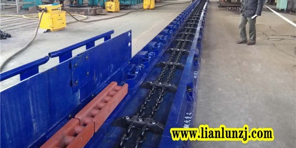 提高<i style='color:red'>116smd09溜槽</i>的使用周期，刮板機(jī)的安裝維護(hù)應(yīng)該怎么做？