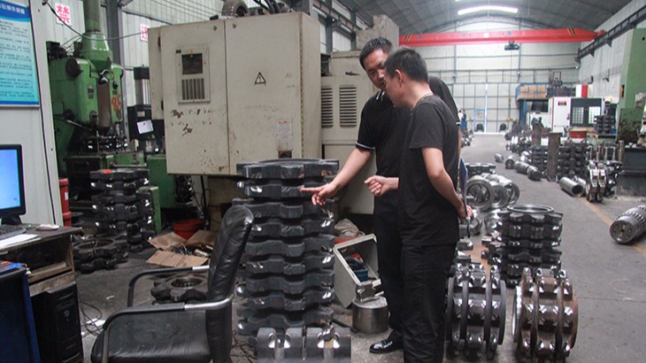 蔣經(jīng)理親自來雙志機(jī)械后，當(dāng)即下訂單