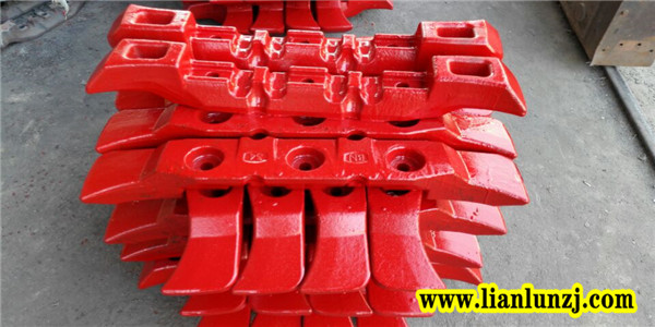 大型刮板輸送機<i style='color:red'>17gl7-1刮板</i>鍛造工藝的重難點在哪？